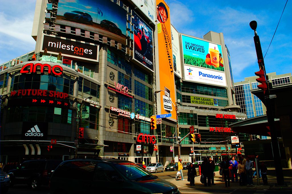 dundas square