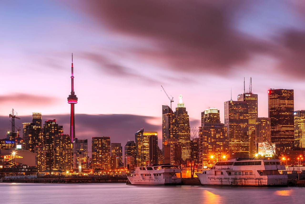 Things to do in Toronto at night